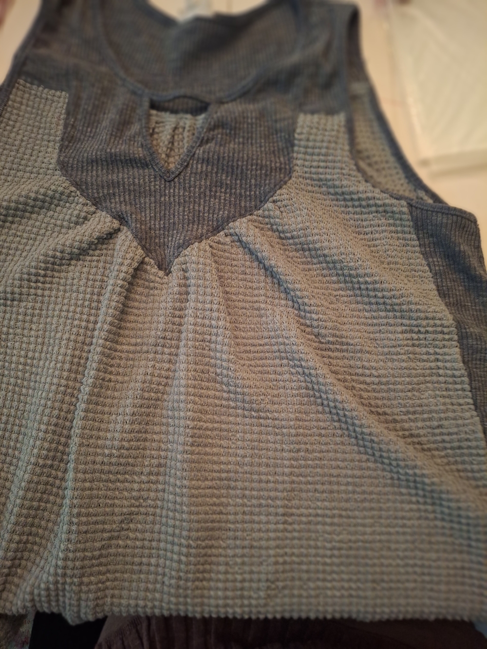 POL Two-Tone Textured Tank Top -light And Dark Green